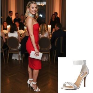 Steve Madden sandals canastel White leather Silver Stud details size 9